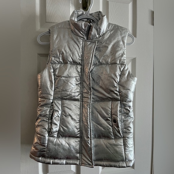 Michael Kors Silver Puffer Vest - Picture 1 of 16